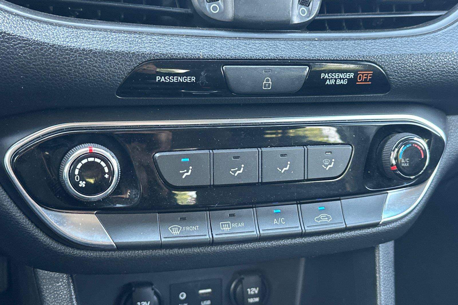 Used 2020 Hyundai Elantra GT FWD image 19