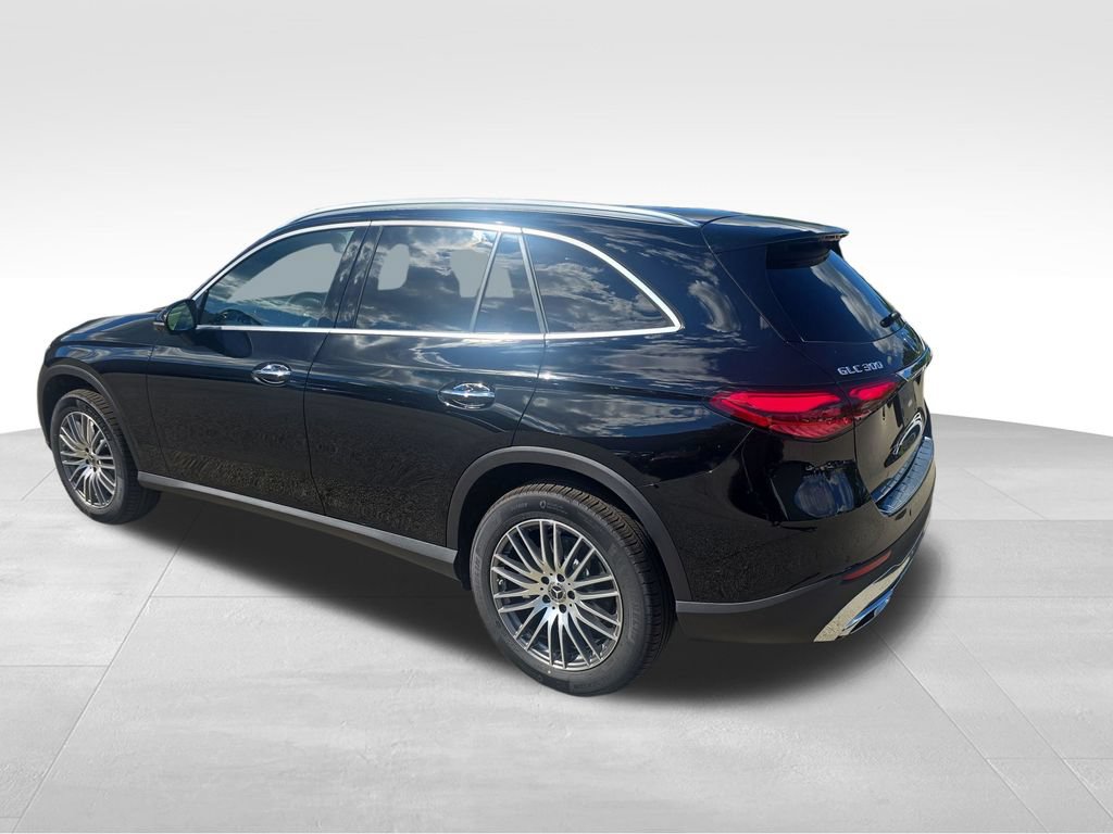 New 2026 Mercedes-Benz GLC 300 4MATIC image 3