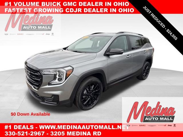 Used 2023 GMC Terrain SLE w/ Driver Convenience Package image 1