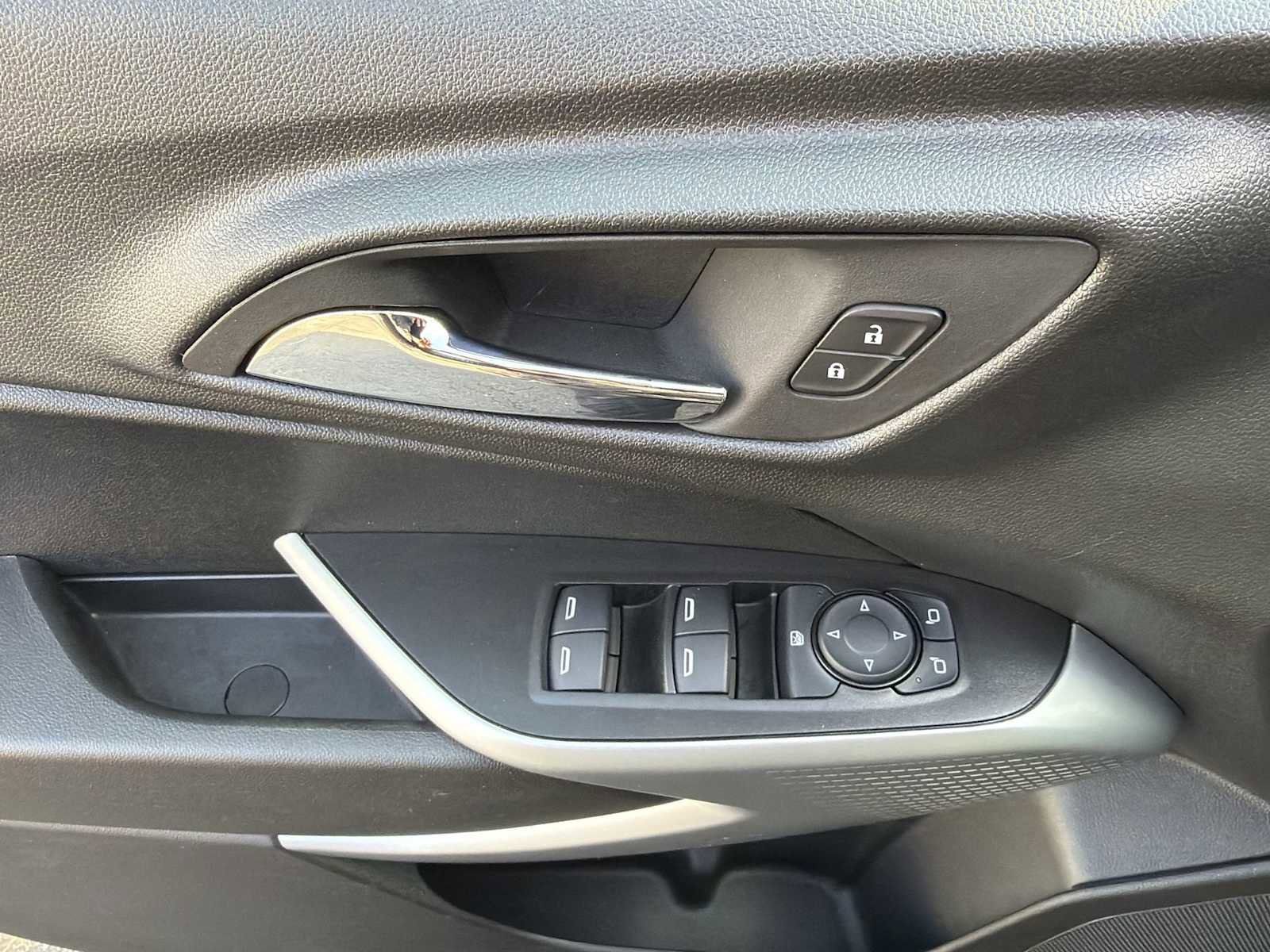 Used 2024 Chevrolet Trax RS w/ Driver Confidence Package image 20