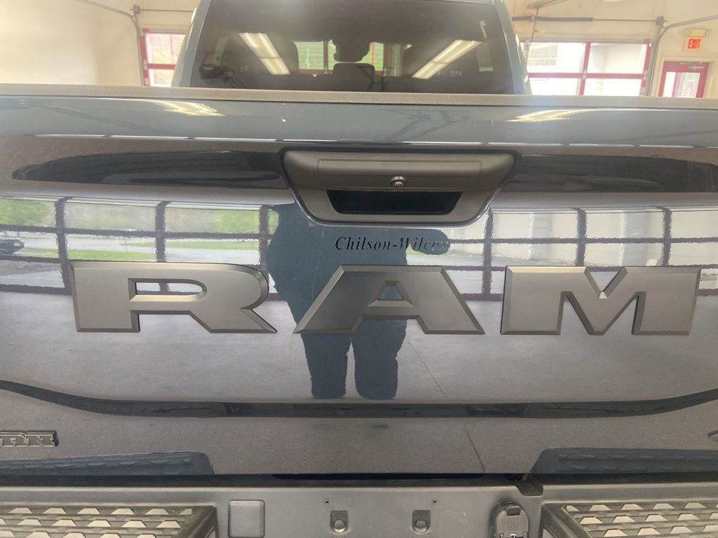 Certified 2025 RAM 2500 Big Horn AWD/4WD image 16