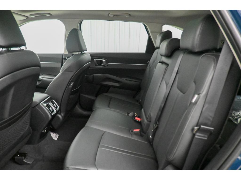 New 2026 Kia Sorento S w/ S Panoramic Sunroof Package AWD/4WD image 12
