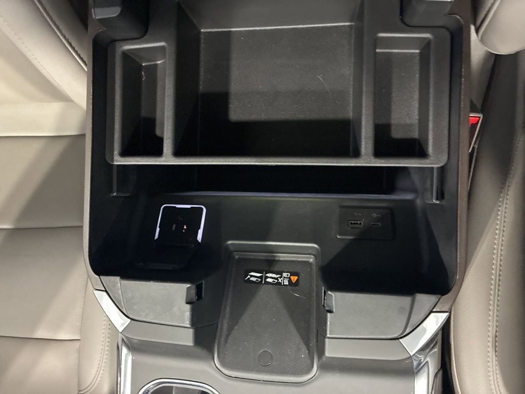 Used 2024 Chevrolet Silverado 1500 LTZ w/ Technology Package image 35