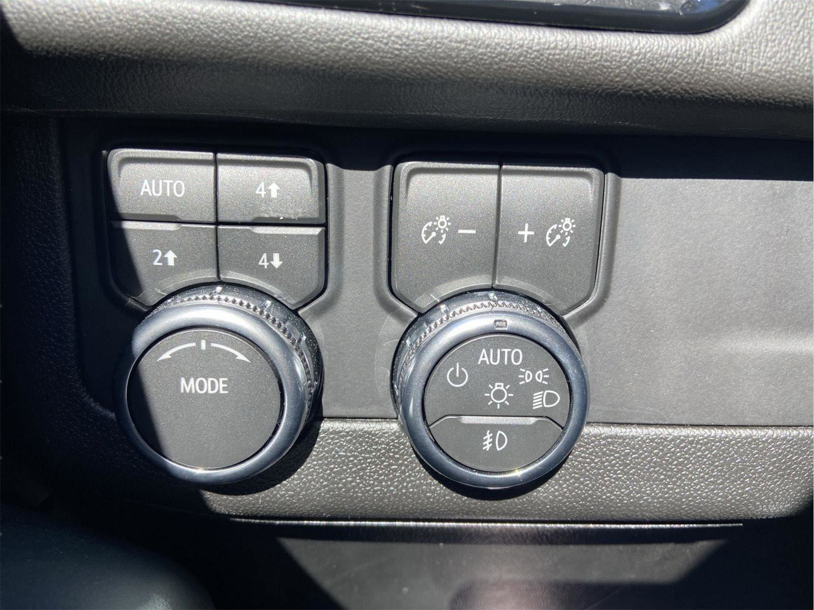 Used 2026 GMC Yukon AT4 w/ AT4 Premium Package AWD/4WD image 20