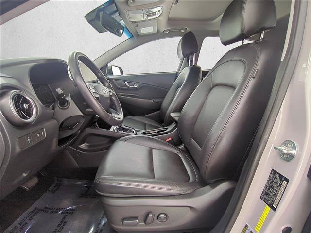 Certified 2022 Hyundai Kona Limited FWD image 17