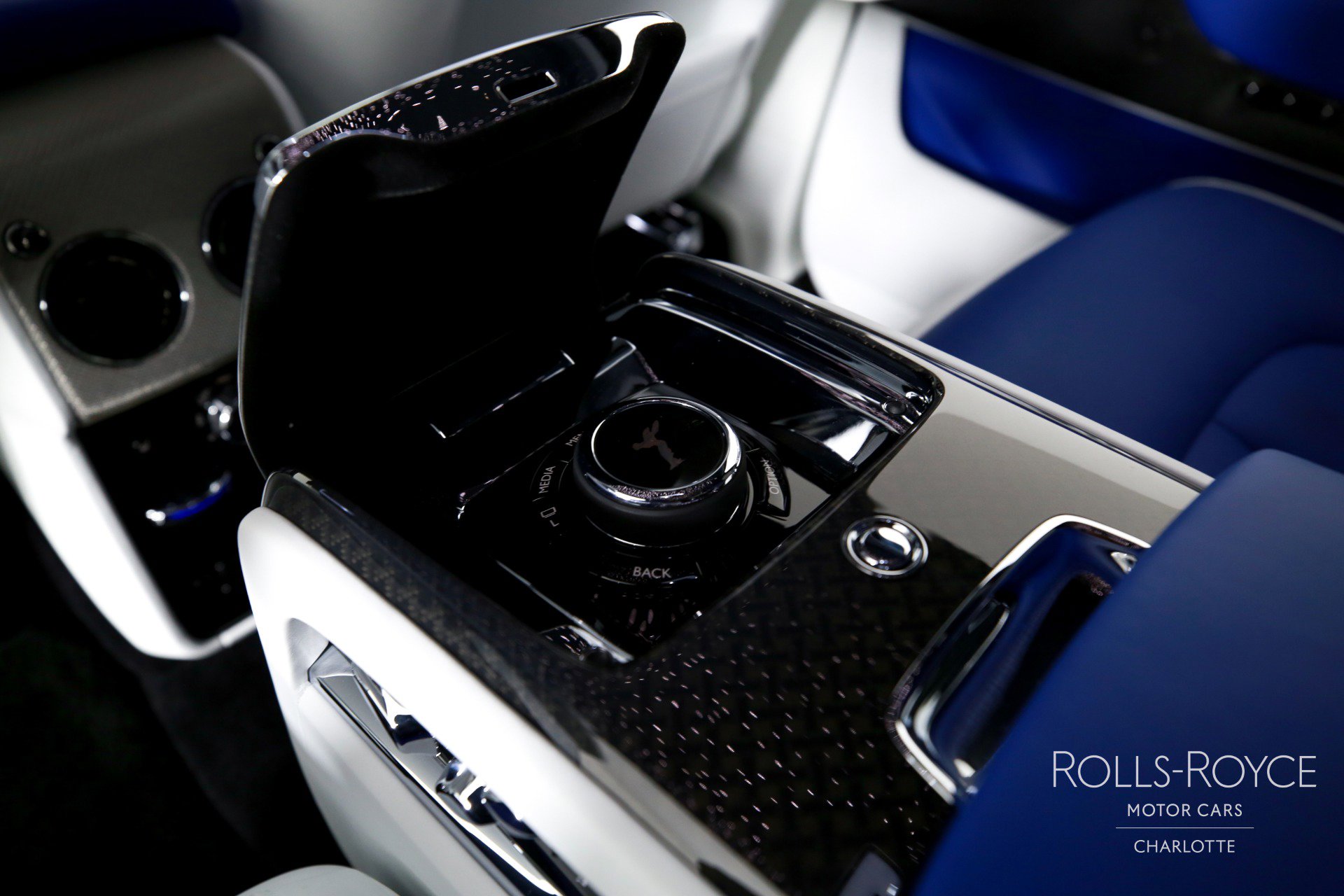 Used 2023 Rolls-Royce Cullinan Black Badge w/ Driver's Package image 21