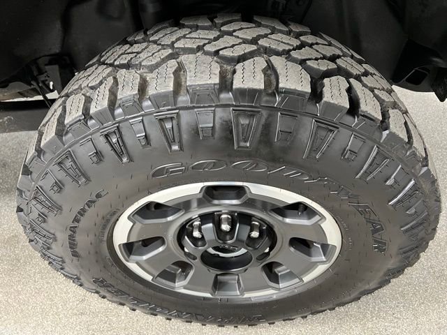 Used 2024 Ford F350 Platinum w/ Tremor Off-Road Package image 17