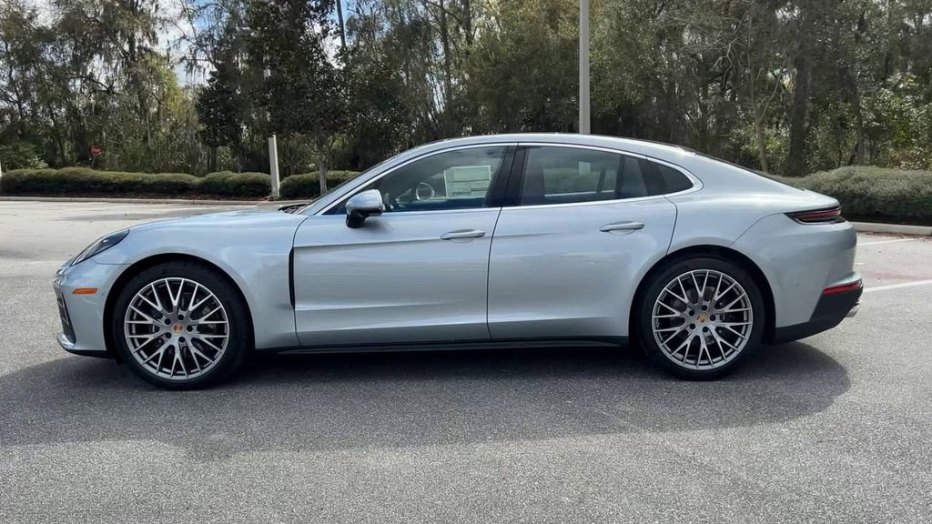 New 2025 Porsche Panamera 4 image 5