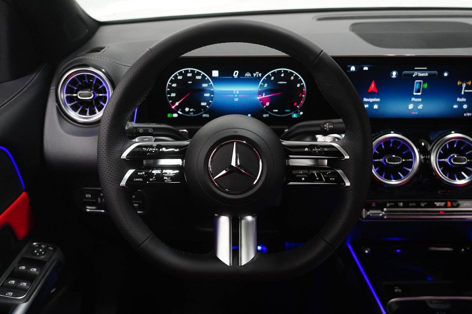 New 2026 Mercedes-Benz GLB 250 4MATIC image 19