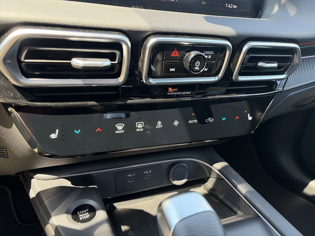 New 2026 Nissan Sentra SR FWD image 19