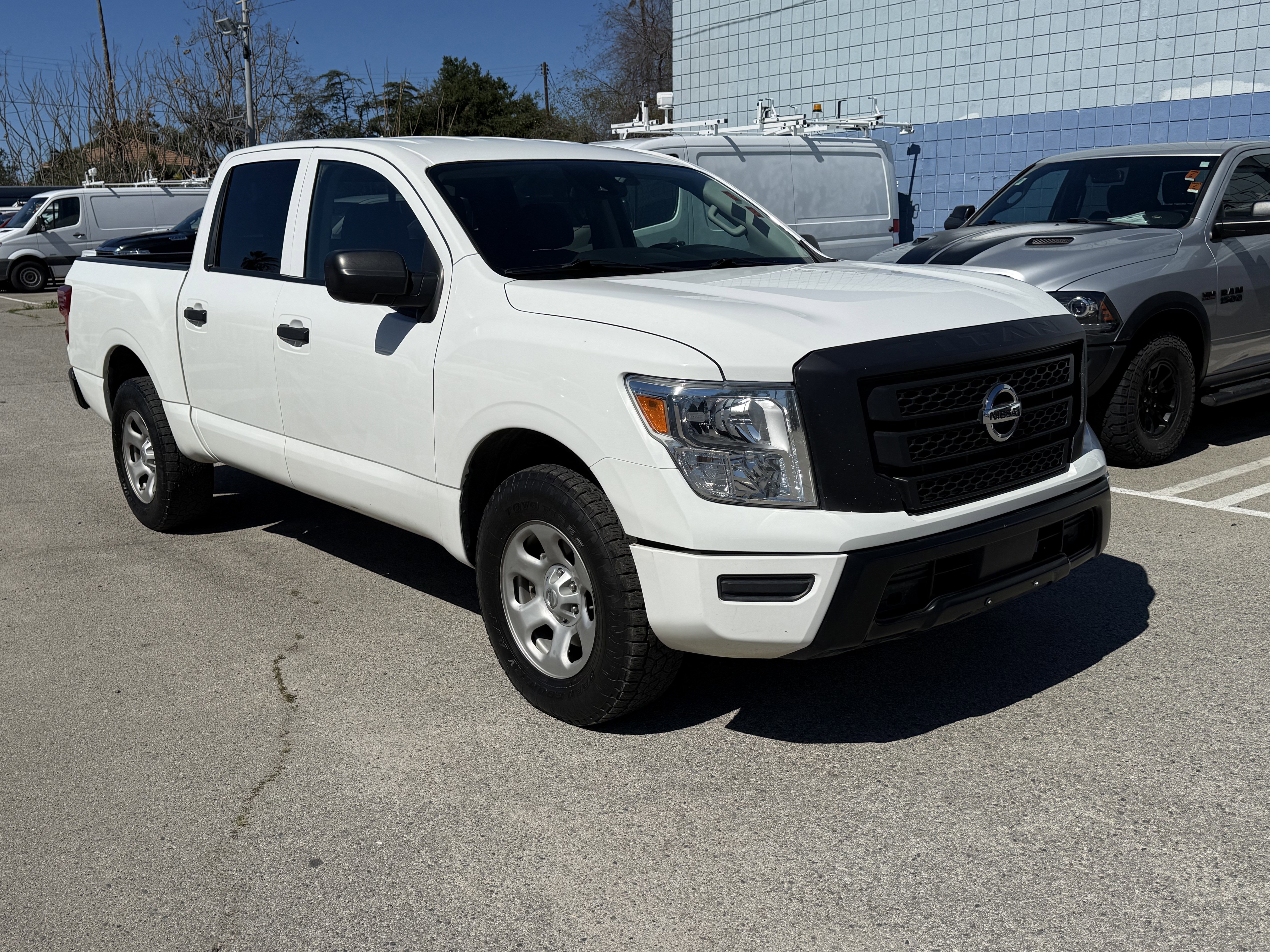 Used 2022 Nissan Titan S w/ S Utility Package image 9