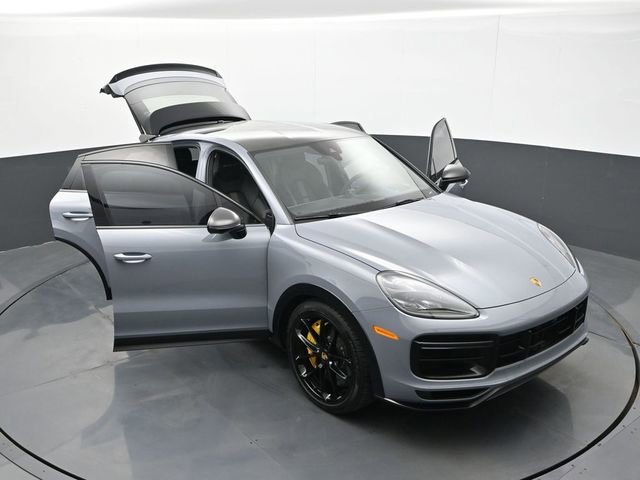 Certified 2022 Porsche Cayenne Turbo GT image 32