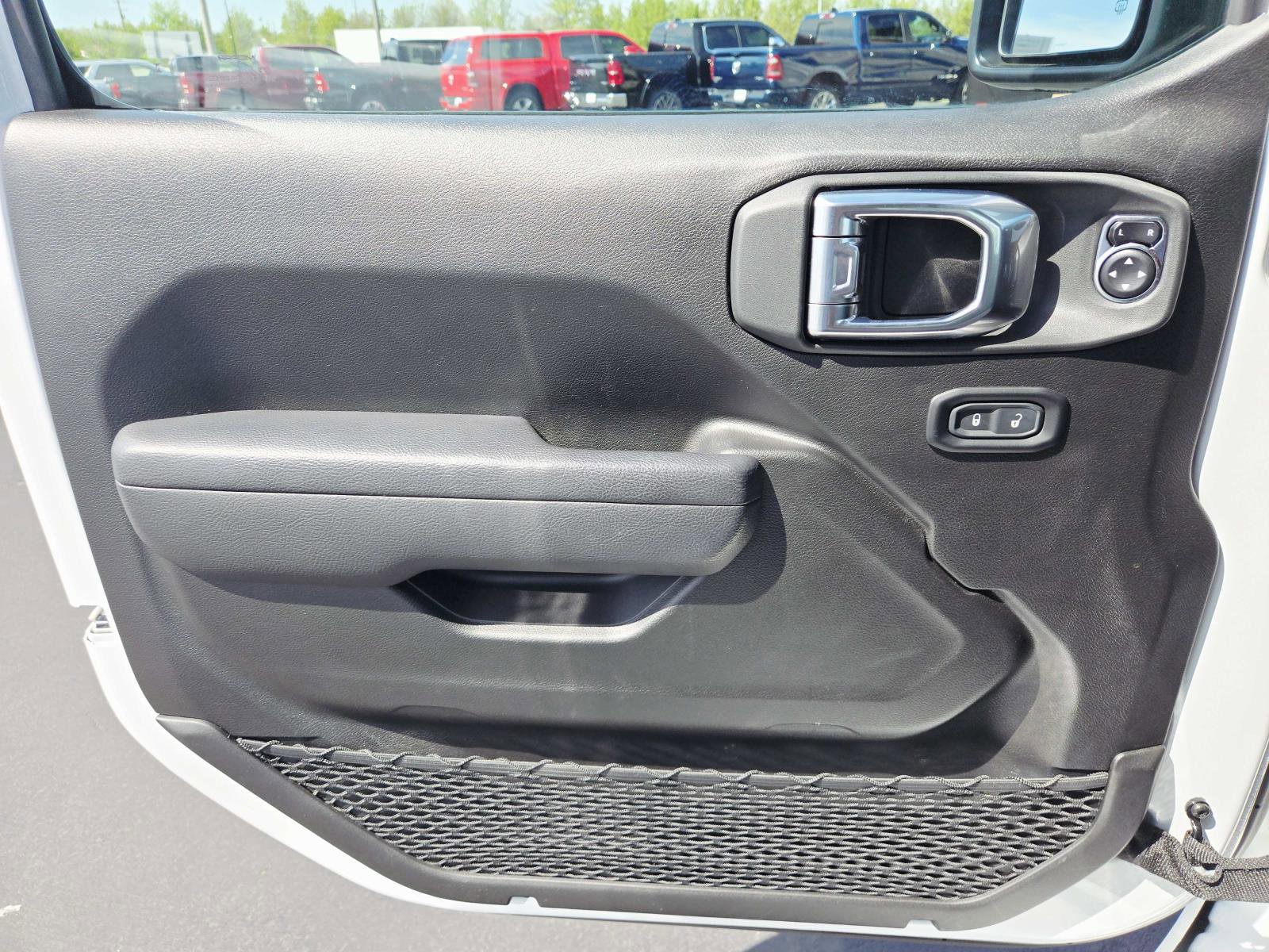 Used 2024 Jeep Gladiator Sport image 37