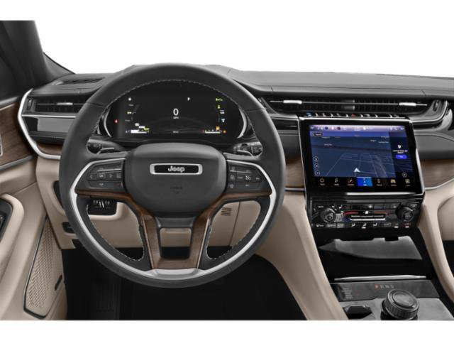 Used 2023 Jeep Grand Cherokee Summit AWD/4WD image 10