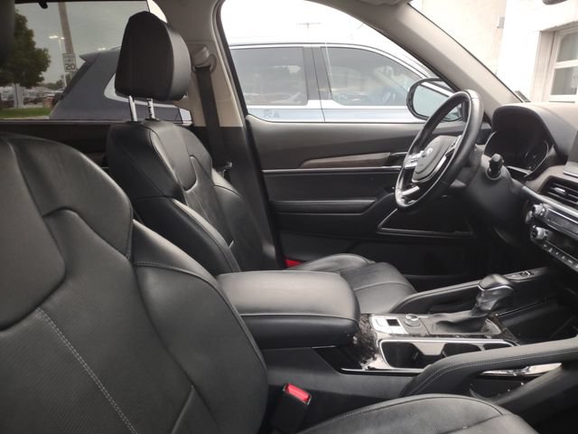 Certified 2021 Kia Telluride SX w/ Towing Package AWD/4WD image 7