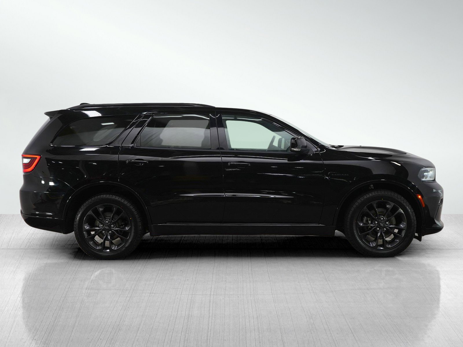 Used 2022 Dodge Durango R/T w/ Blacktop Package AWD/4WD image 6