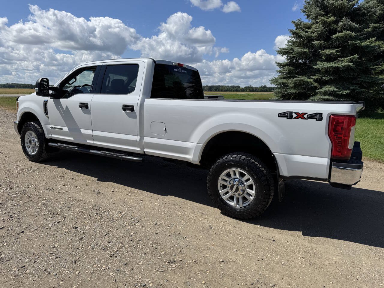 Used 2017 Ford F350 XLT w/ XLT Value Package AWD/4WD image 6