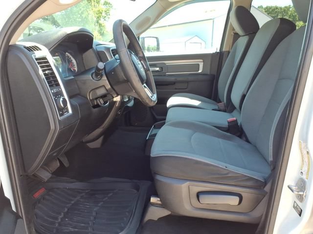 Used 2021 RAM 1500 Classic SLT AWD/4WD image 16