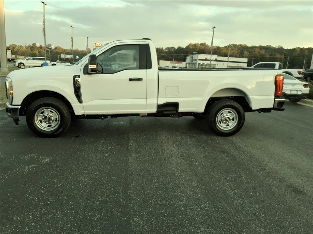 New 2026 Ford F250 XL w/ XL Chrome Package image 3