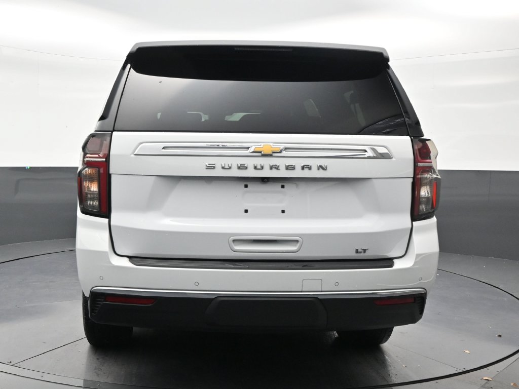 Used 2023 Chevrolet Suburban LT w/ LT Signature Package RWD image 4