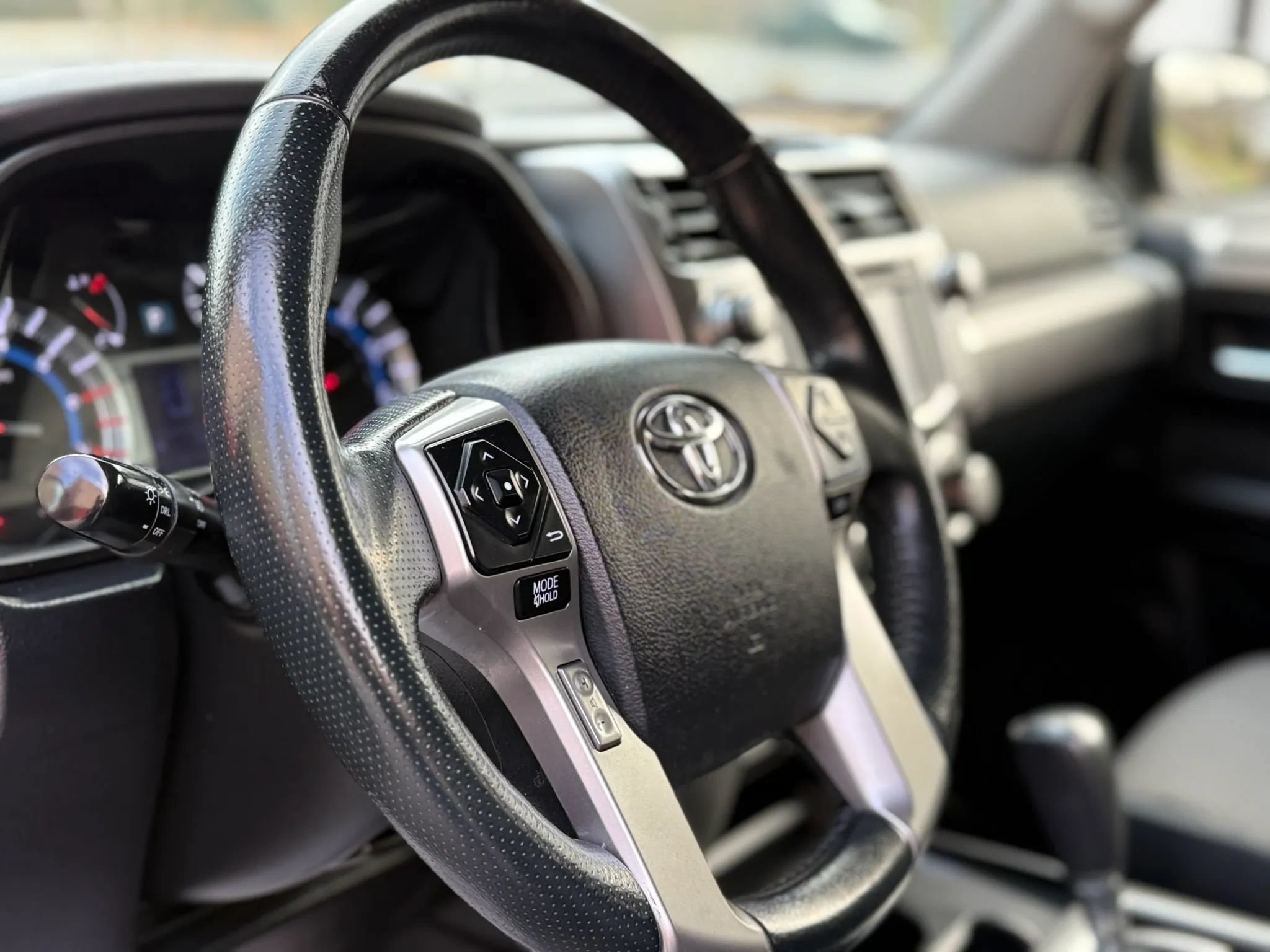 Used 2015 Toyota 4Runner SR5 RWD image 9