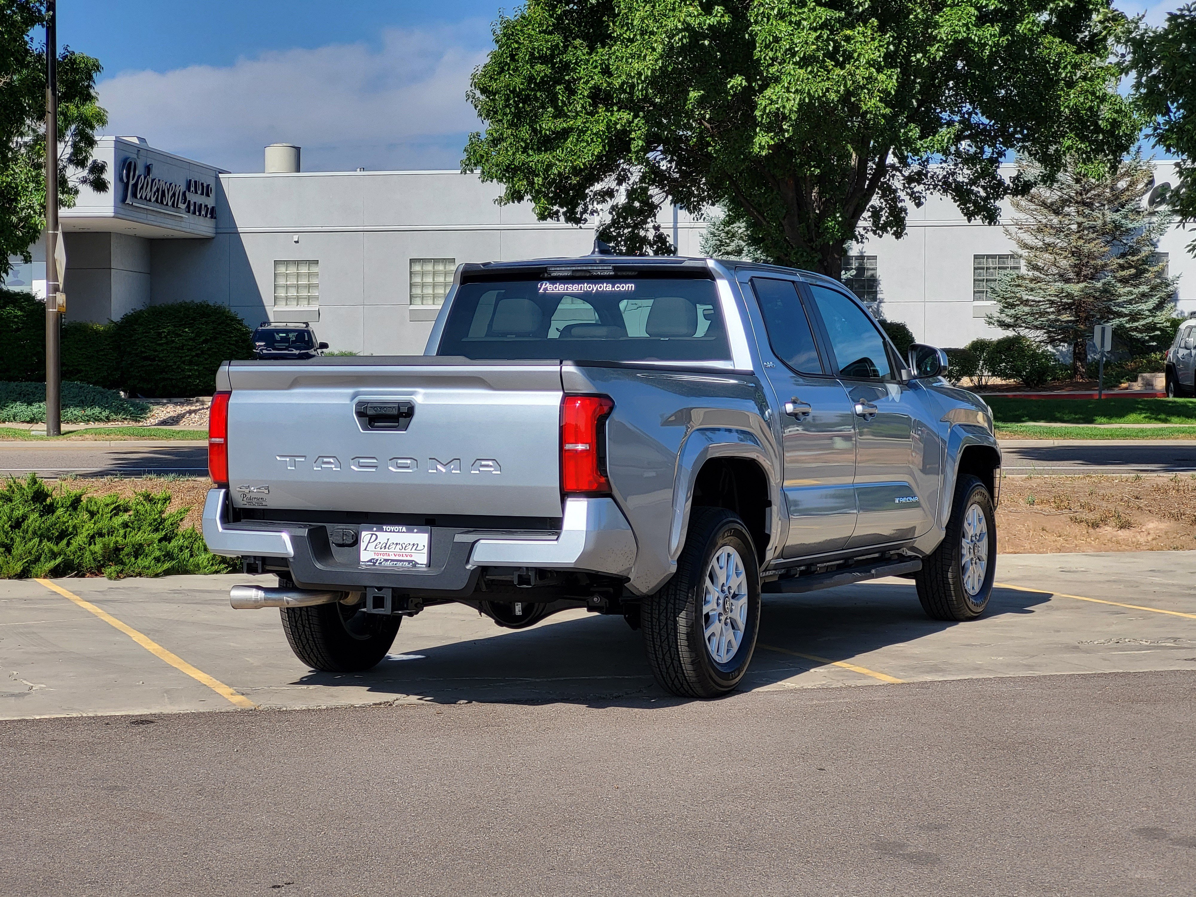 Used 2026 Toyota Tacoma SR5 AWD/4WD image 9