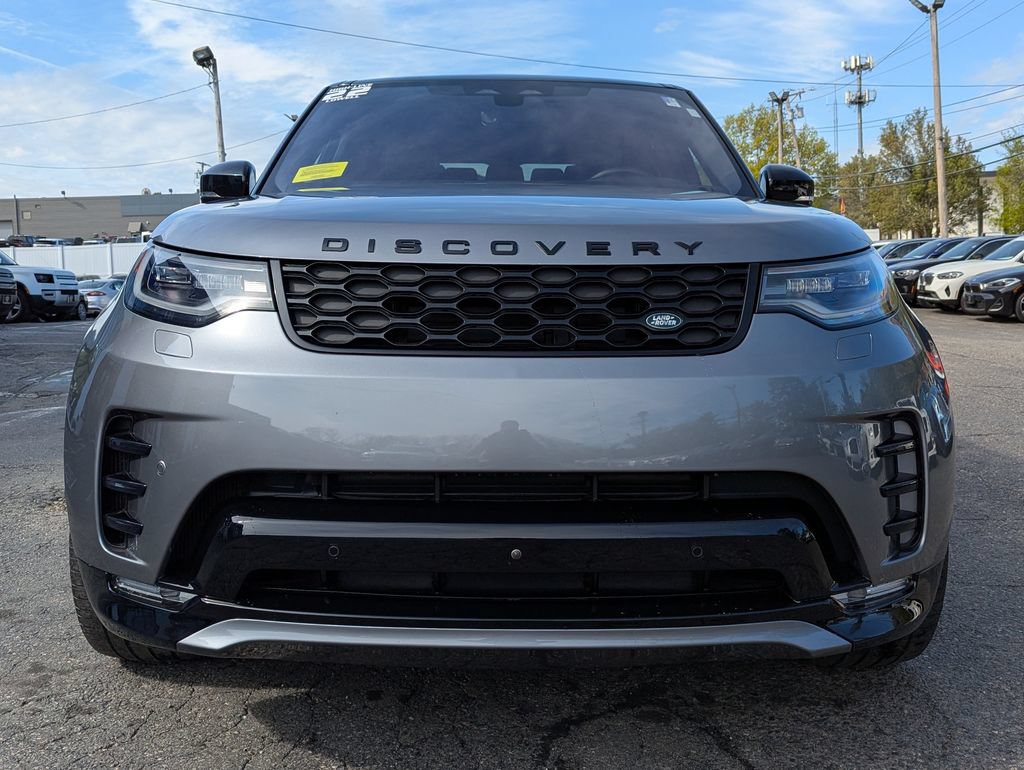 Used 2022 Land Rover Discovery S R-Dynamic AWD/4WD image 4