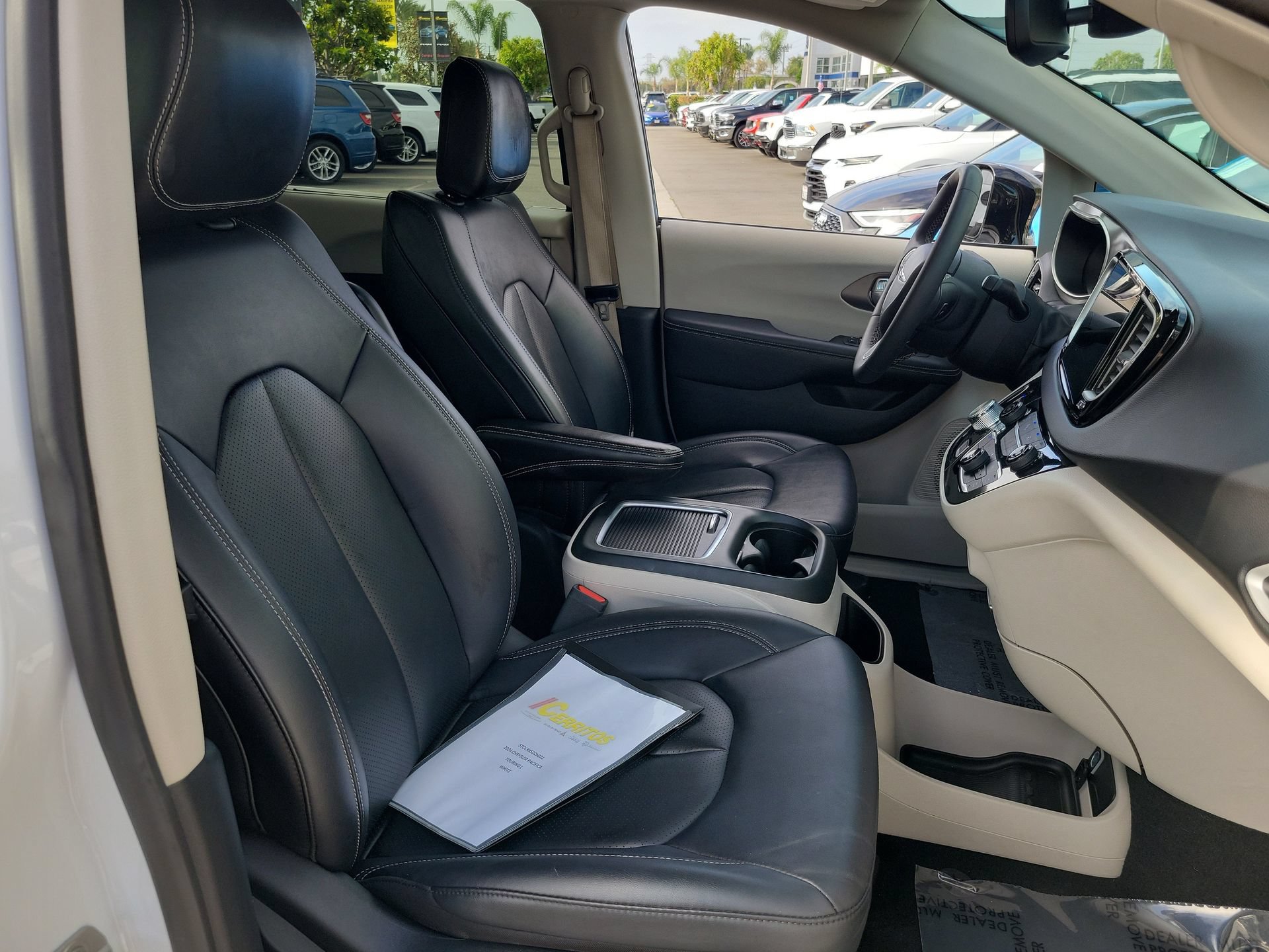 Certified 2024 Chrysler Pacifica Touring-L FWD image 20