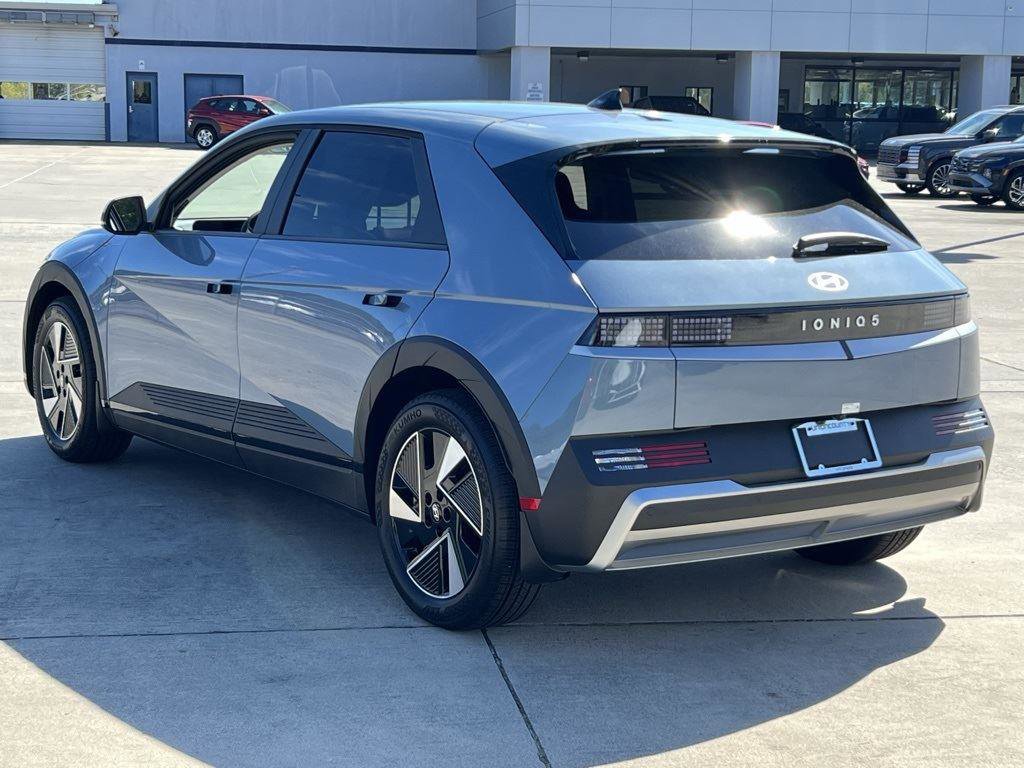 New 2026 Hyundai Ioniq 5 SEL image 4