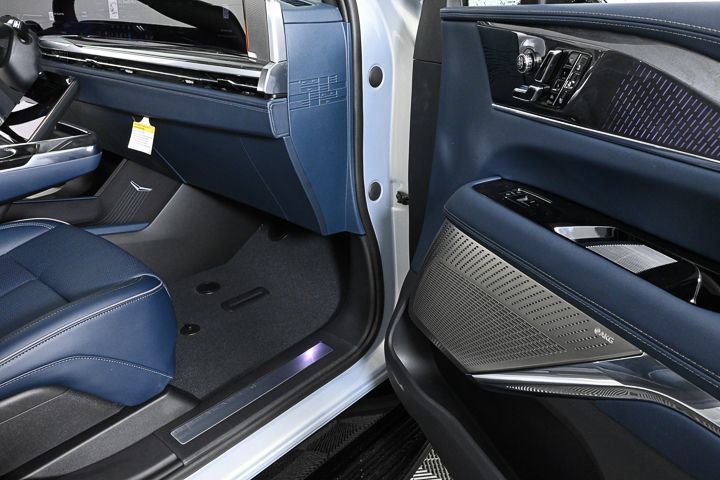 New 2025 Cadillac Escalade IQ Sport 2 image 26