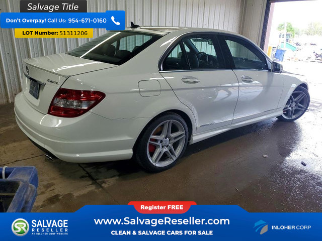 Used 2011 Mercedes-Benz C 300 4MATIC Sedan image 4