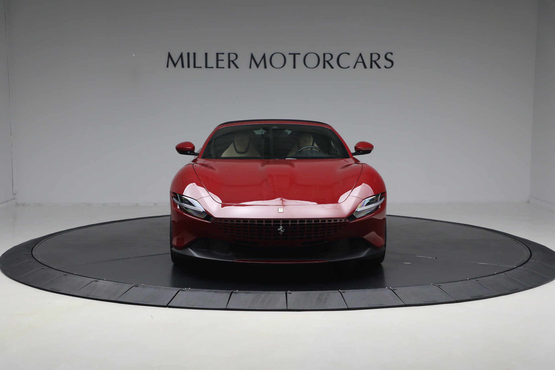 Certified 2025 Ferrari Roma Spider RWD image 36
