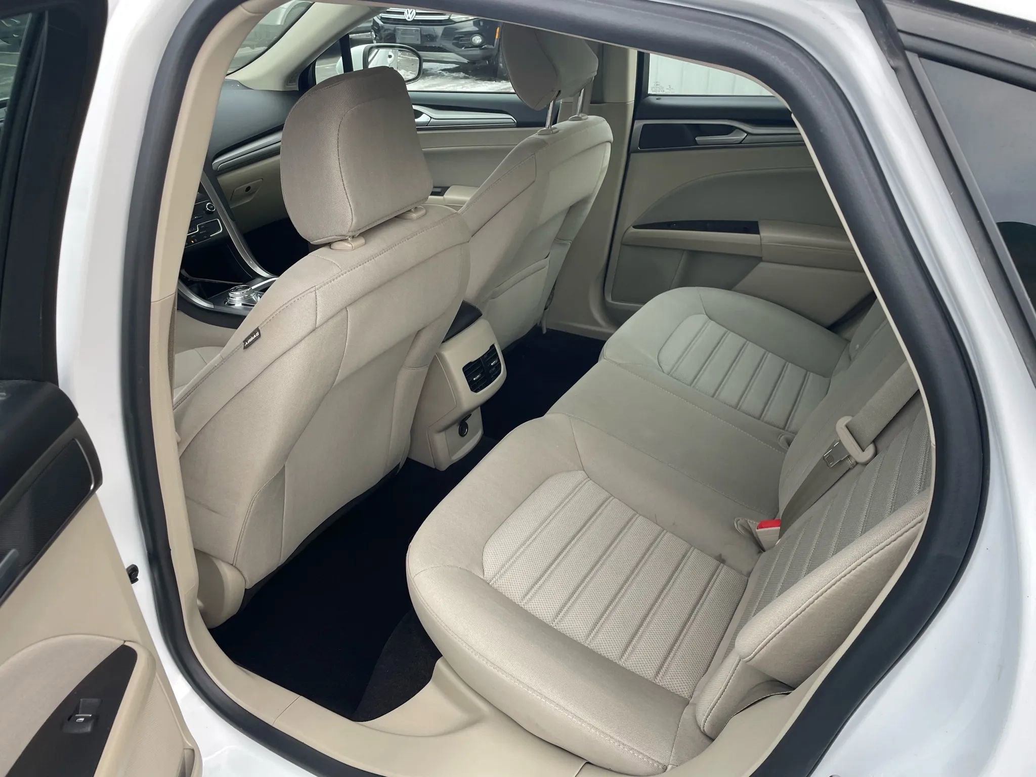 Used 2020 Ford Fusion SE w/ Fleet SE Value Package FWD image 18