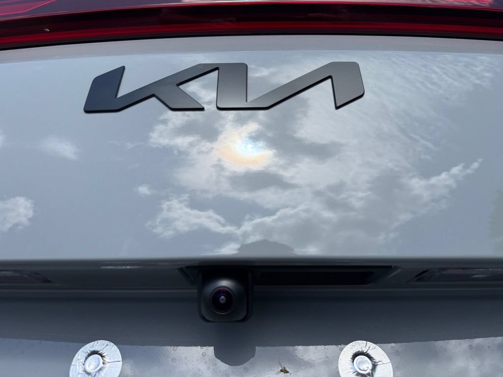 New 2027 Kia Carnival EX FWD image 18