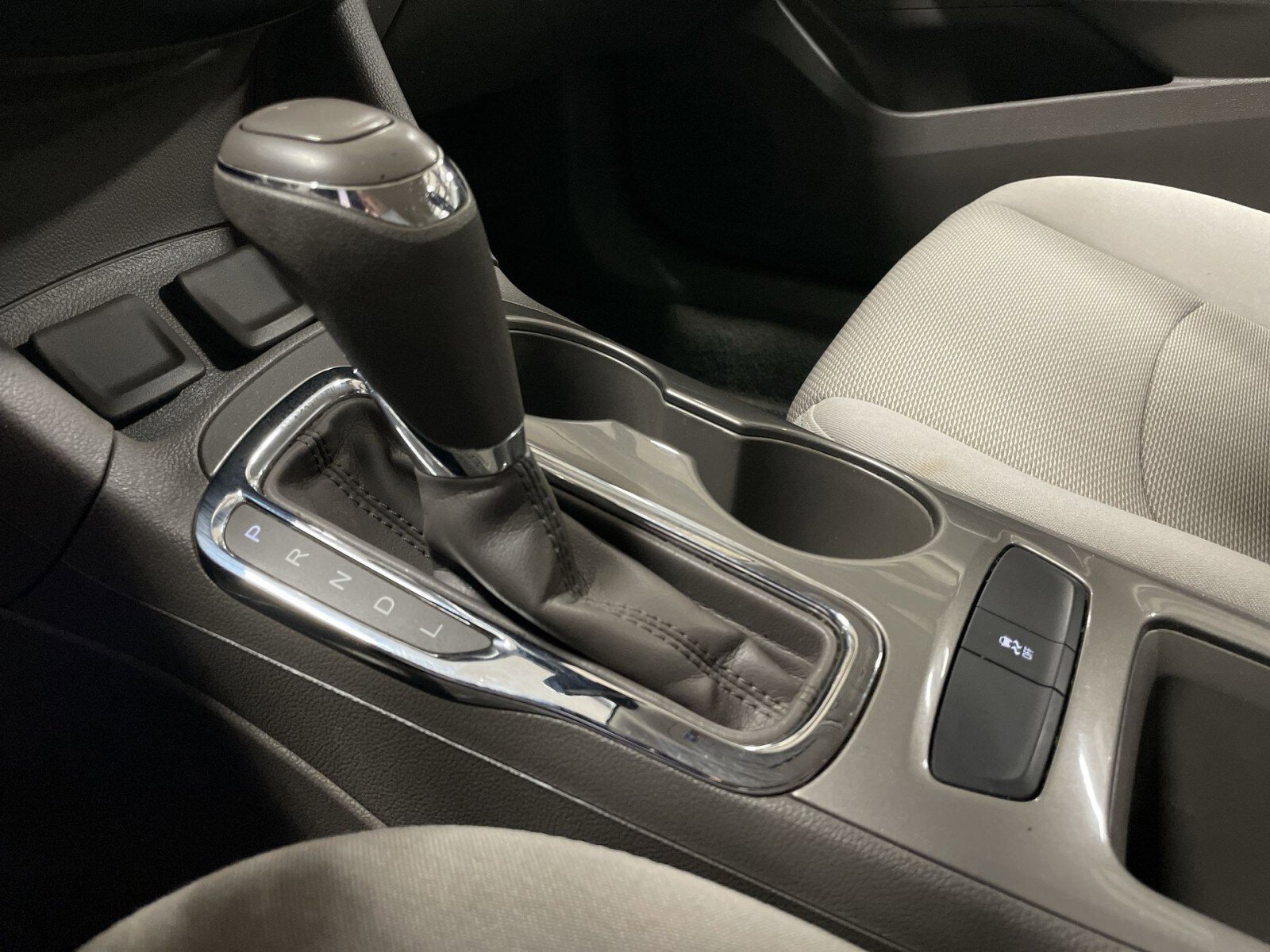 Used 2017 Chevrolet Cruze LT FWD image 29