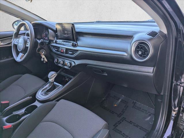 Used 2023 Kia Forte LXS image 21