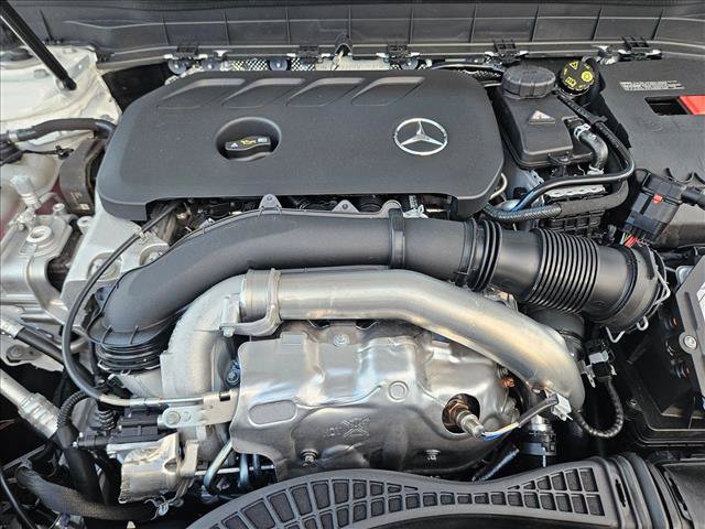 Used 2026 Mercedes-Benz GLB 250 image 16