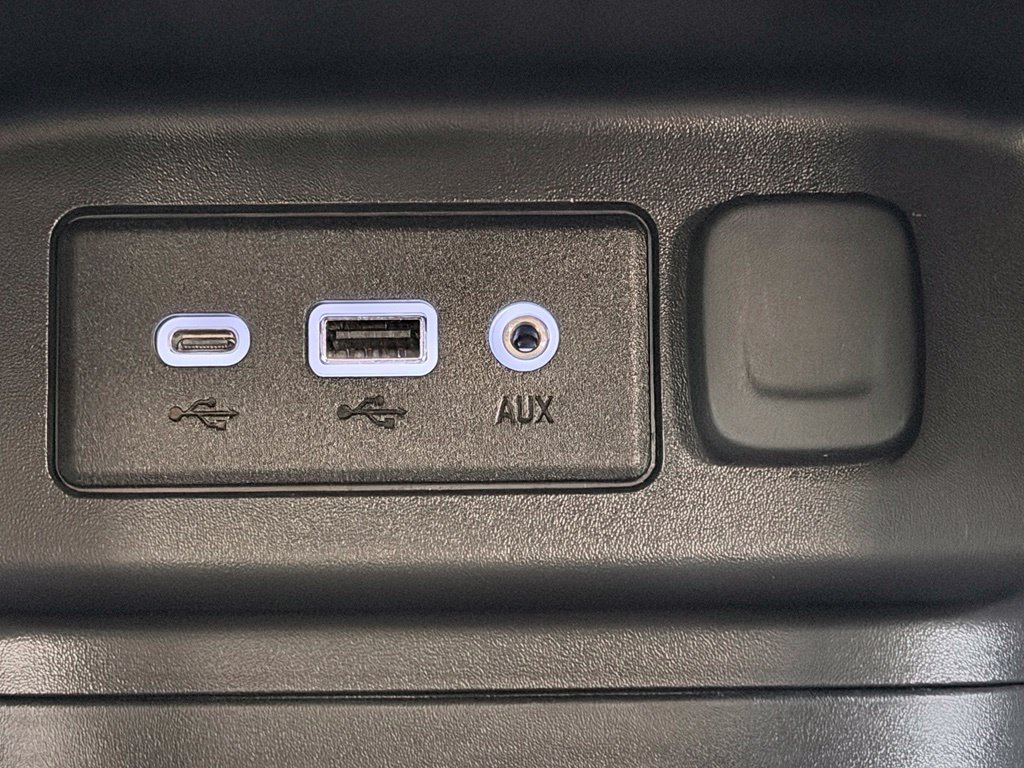 Used 2024 Chevrolet Equinox LT FWD image 54