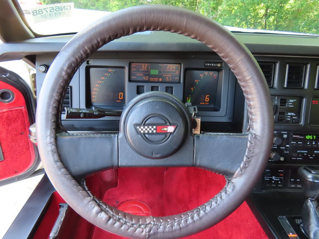 Used 1987 Chevrolet Corvette Convertible RWD image 13