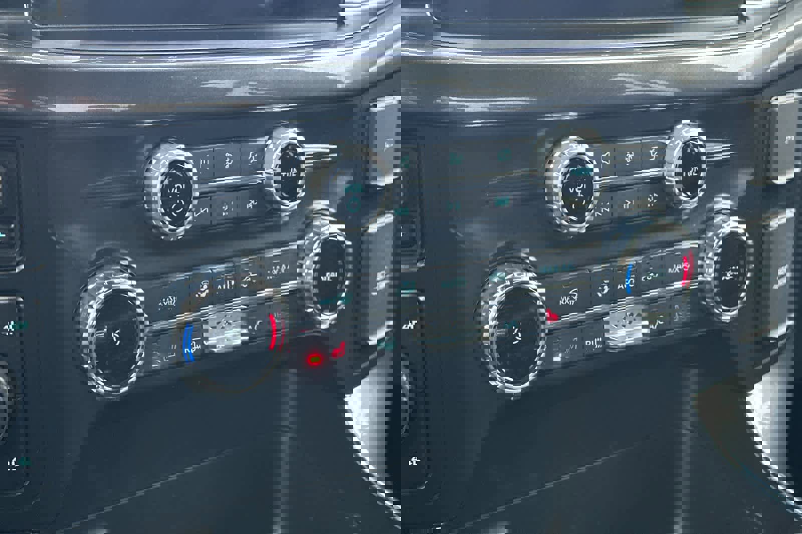 Certified 2022 Ford F150 XLT w/ Equipment Group 302A High image 19