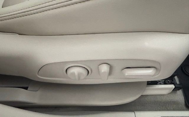 Used 2022 GMC Acadia Denali w/ Denali Ultimate Package image 25