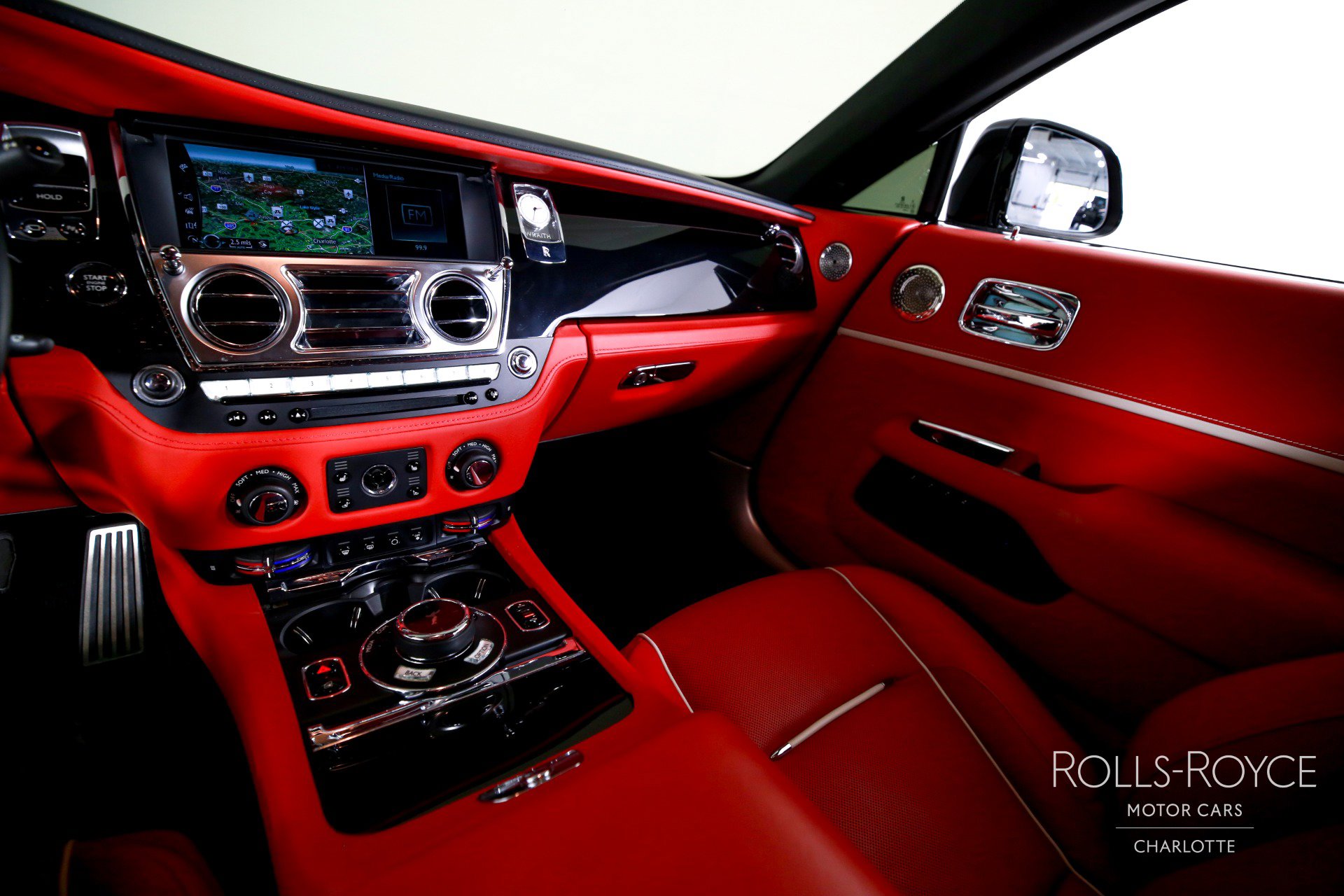 Used 2020 Rolls-Royce Wraith image 16