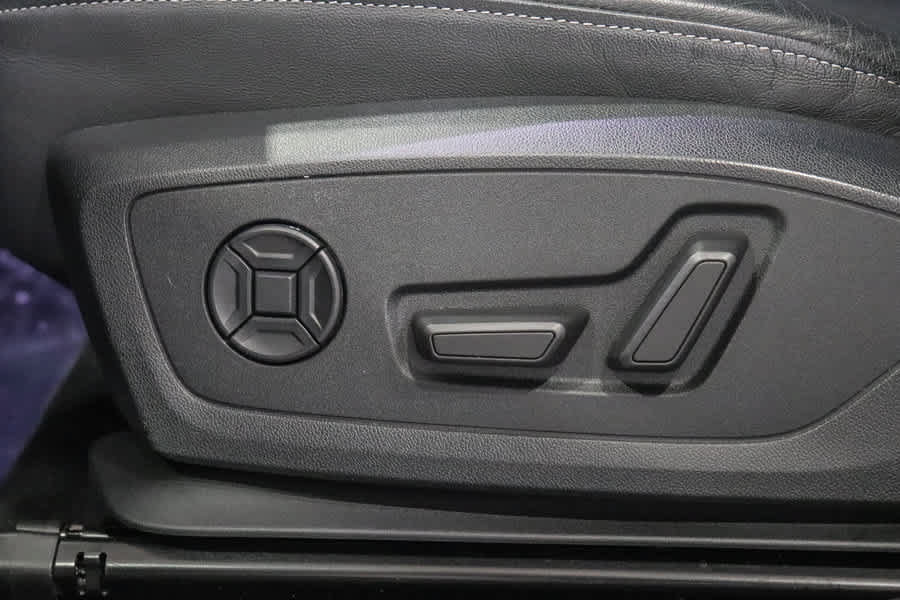 Used 2023 Audi Q4 e-tron Premium w/ Convenience Package RWD image 24