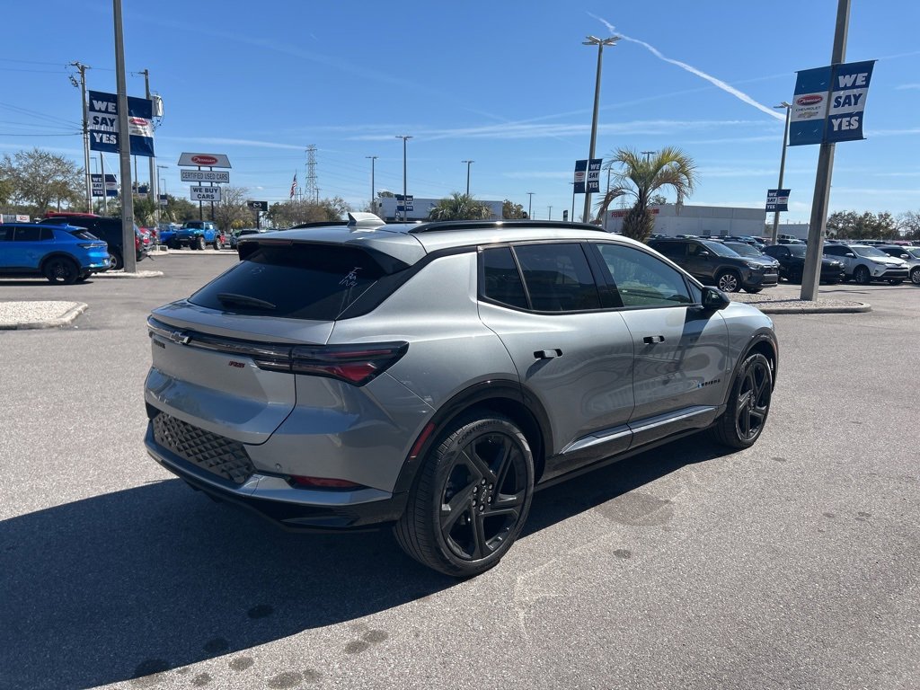Used 2025 Chevrolet Equinox EV RS image 5