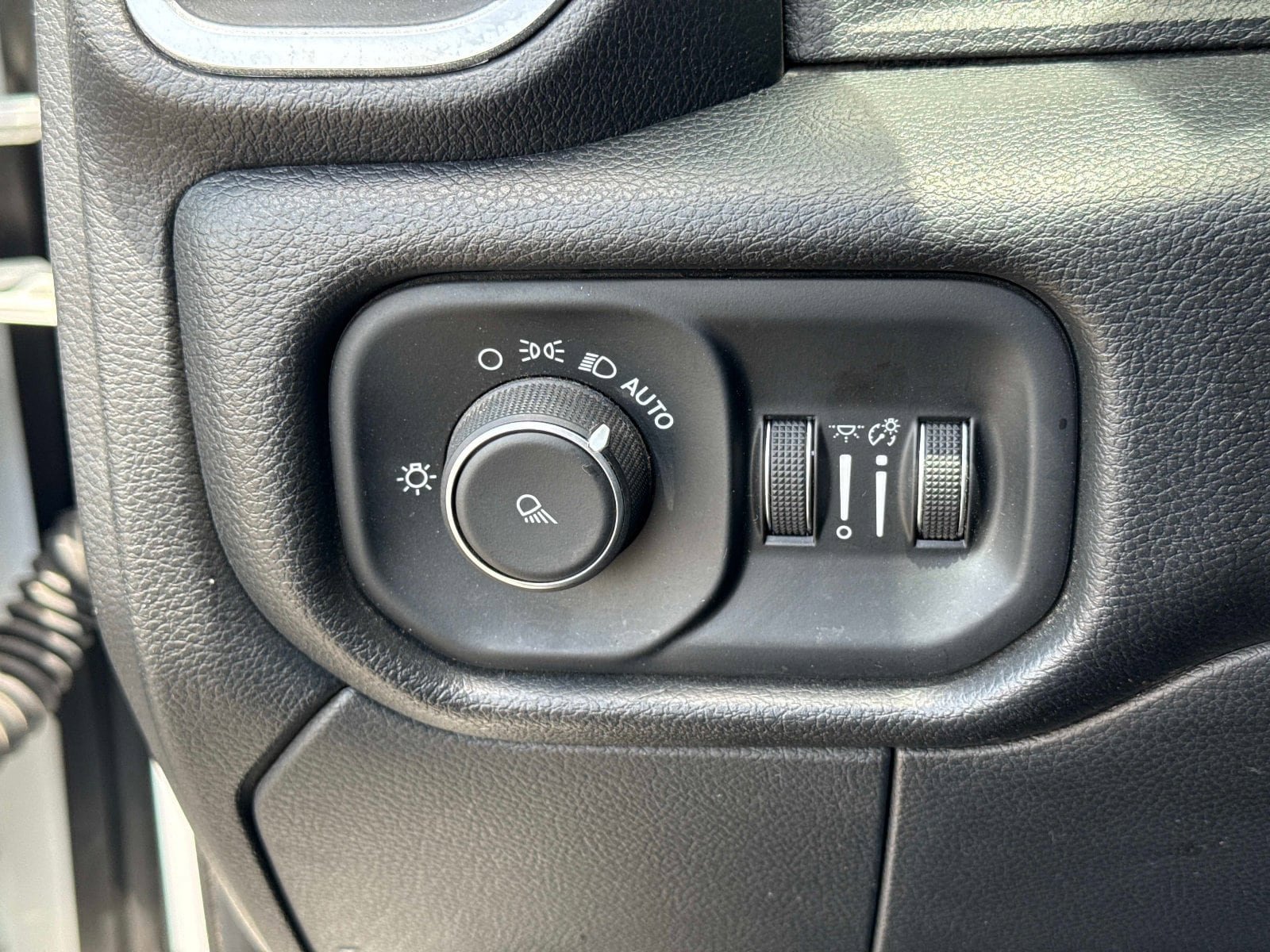 Used 2019 RAM 3500 Big Horn AWD/4WD image 33