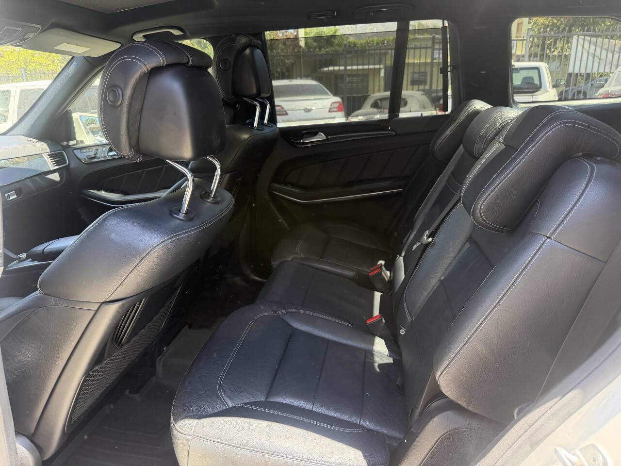 Used 2014 Mercedes-Benz GL 550 4MATIC image 13
