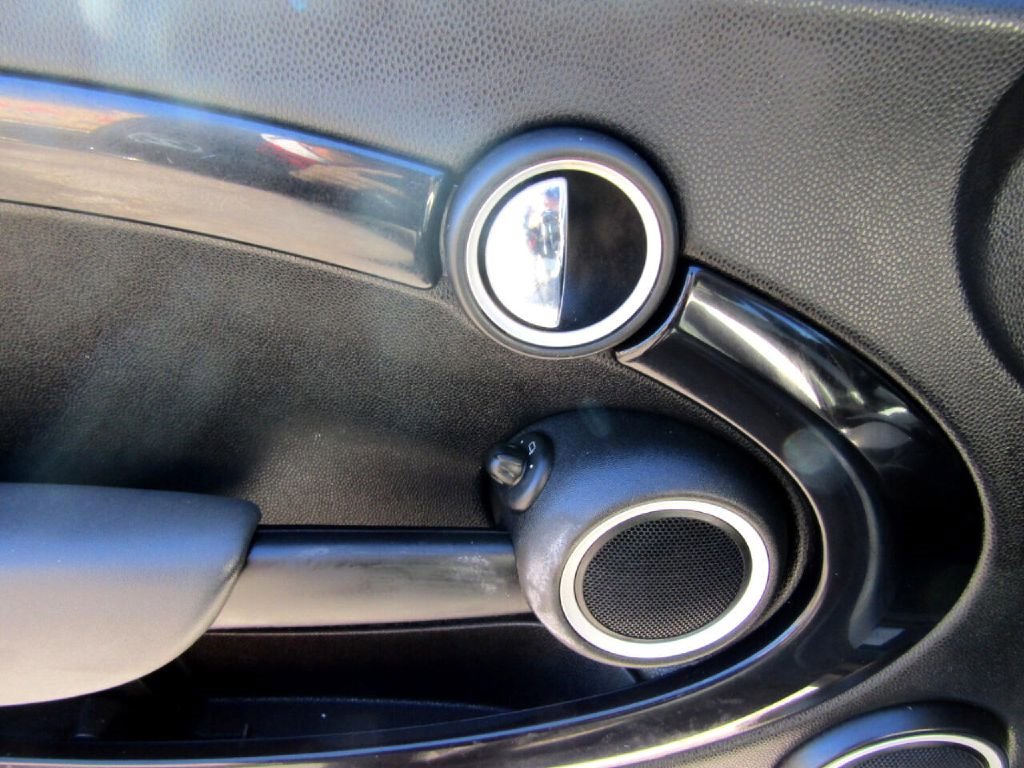 Used 2010 MINI Cooper S image 10