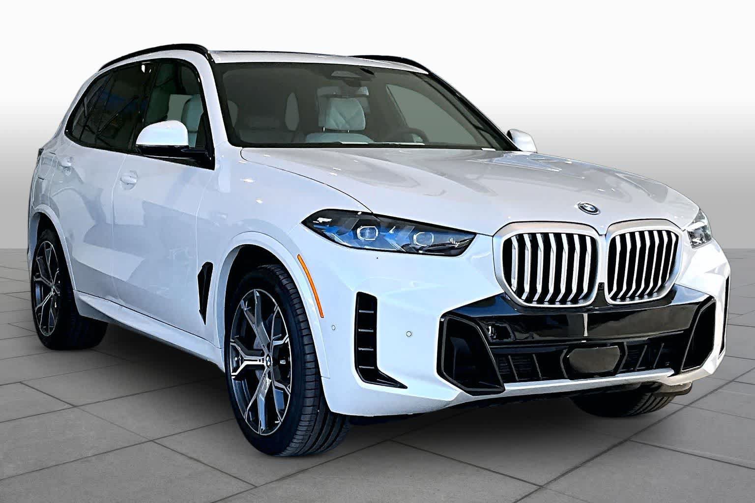 New 2026 BMW X5 xDrive50e w/ M Sport Package AWD/4WD image 2