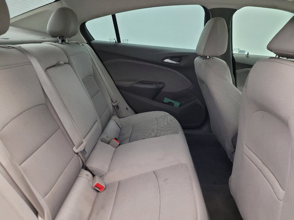 Used 2018 Chevrolet Cruze LT FWD image 19