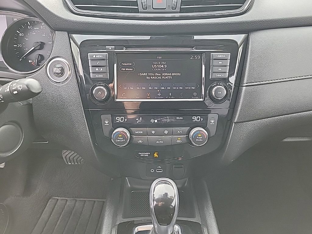 Used 2019 Nissan Rogue SV image 15